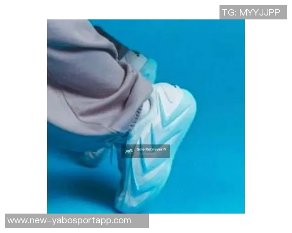 爱德华兹第三代签名鞋AE3即将发布夏季热潮再掀新风尚 爱德华兹第三代签名鞋AE3即将发布夏季热潮再掀新风尚