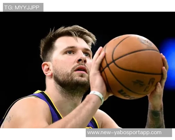 美媒热议里夫斯表现是否已成为湖人第二核心球员仅次于东契奇