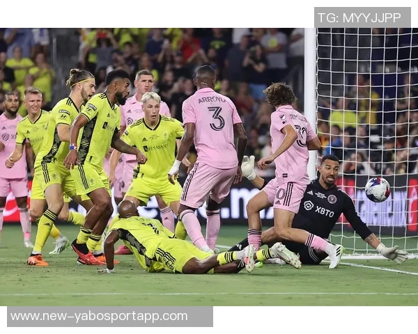 迈阿密半场落后纳什维尔门将失误送点苏牙中柱球队零射正 迈阿密半场落后纳什维尔门将失误送点苏牙中柱球队零射正