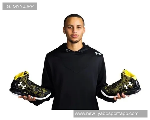 库里首次在比赛中穿李宁鞋标志着他与UA的正式告别 库里首次在比赛中穿李宁鞋标志着他与UA的正式告别