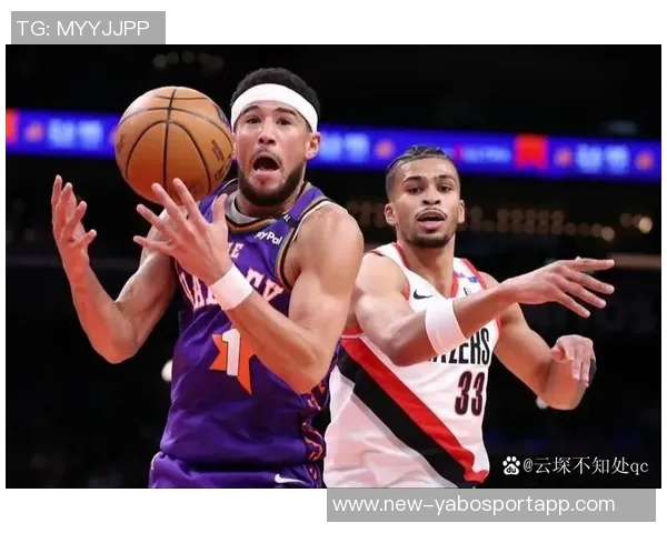 希尔德盛赞追梦为篮球历史最佳防守者称其为球队的心脏与脉搏 希尔德盛赞追梦为篮球历史最佳防守者称其为球队的心脏与脉搏