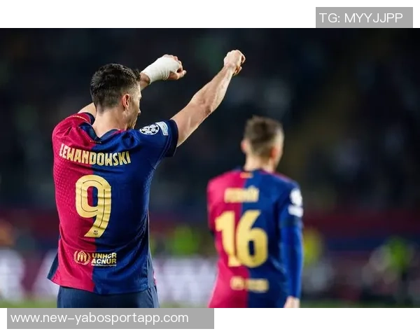 莱万与巴萨续约可能性依然存在俱乐部尚未急于做出决定