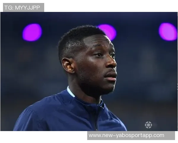 斯基拉报道18岁中场派斯冬窗有望重返切尔西离开斯特拉斯堡