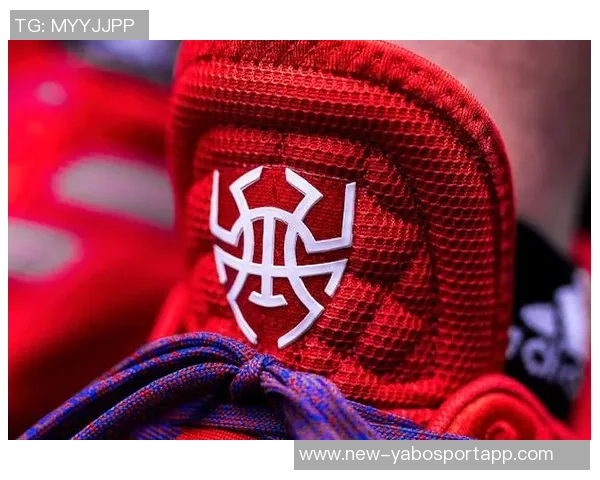 米切尔为母校打造独特球衣设计融入个人Logo与蜘蛛侠元素