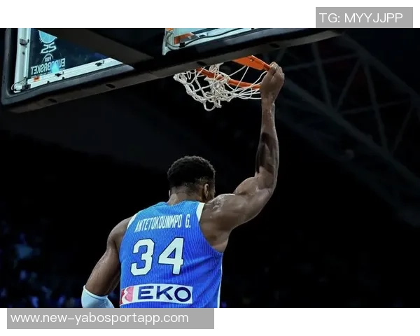 字母哥疯狂表现半场高效得分18分助球队领先正负值达15