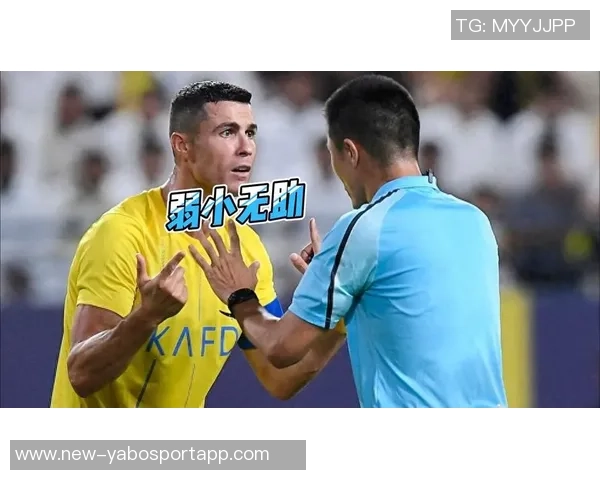 怒火中烧纳斯对球权判罚不满当场对裁判怒吼不止